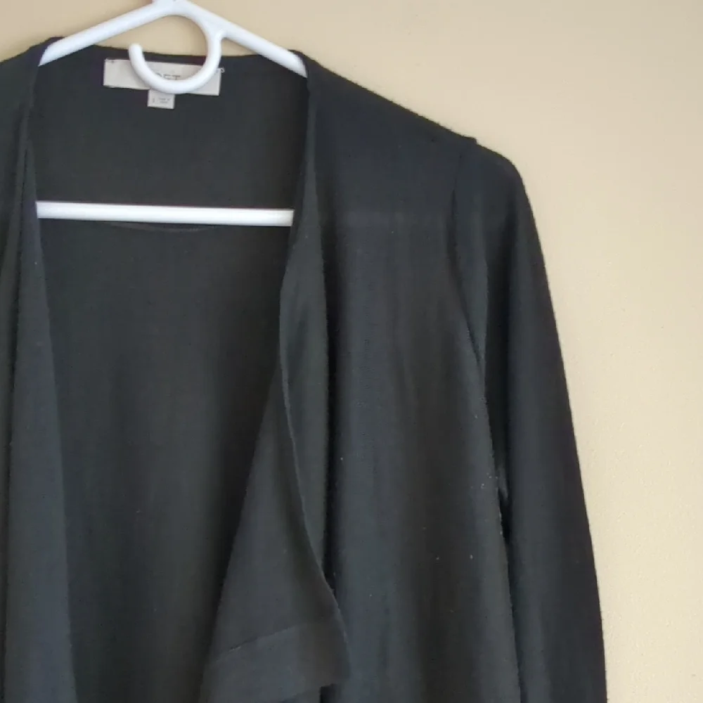 Large Ann Taylor Loft Women's Solid Black Open Front Cardigan Goth Office - Picture 3 of 11